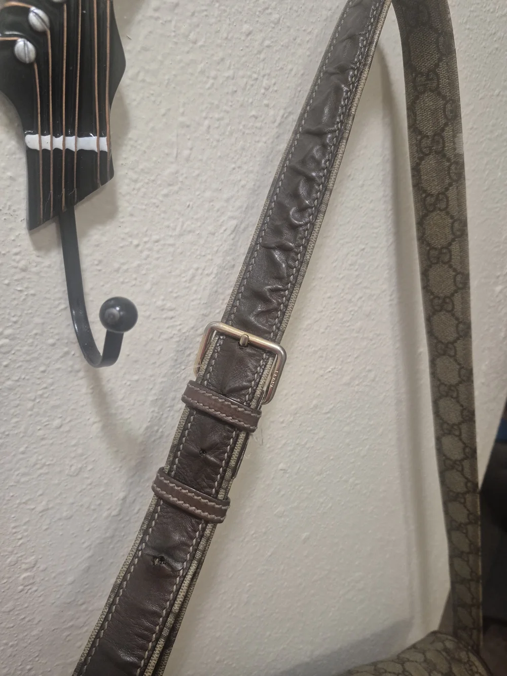 Gucci messenger bag